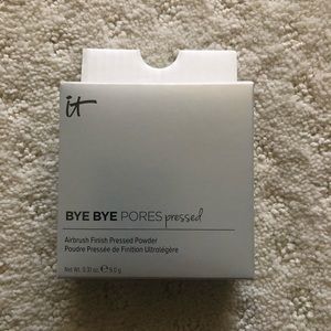 IT Cosmetics Bye Bye Pores Pressed Powder